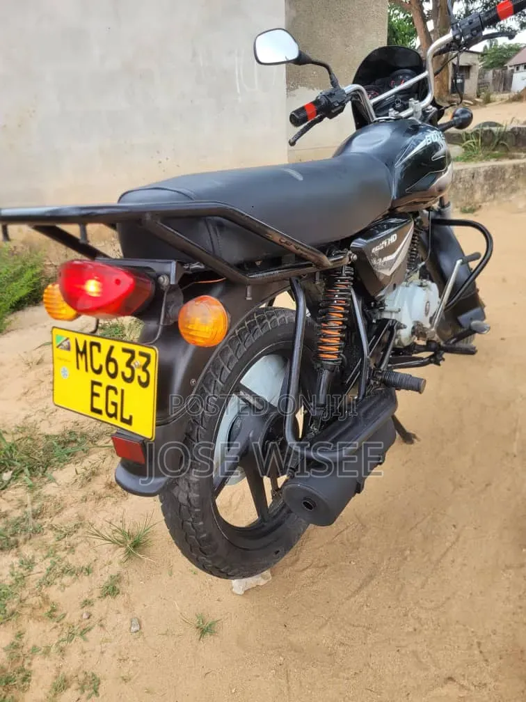Bajaj Boxer 125 2026 Black