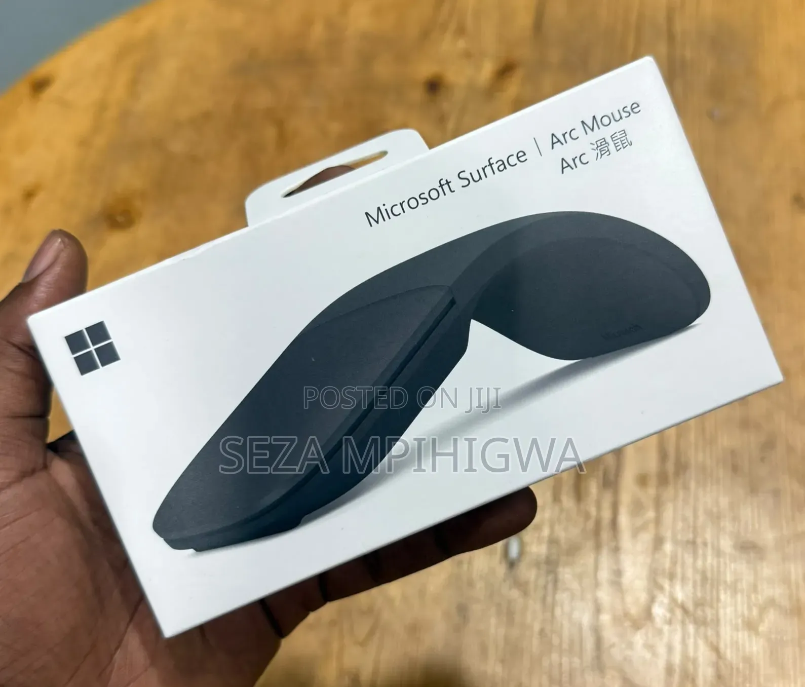 ​Microsoft Surface Arc Mouse (Wireless / Bluetooth)