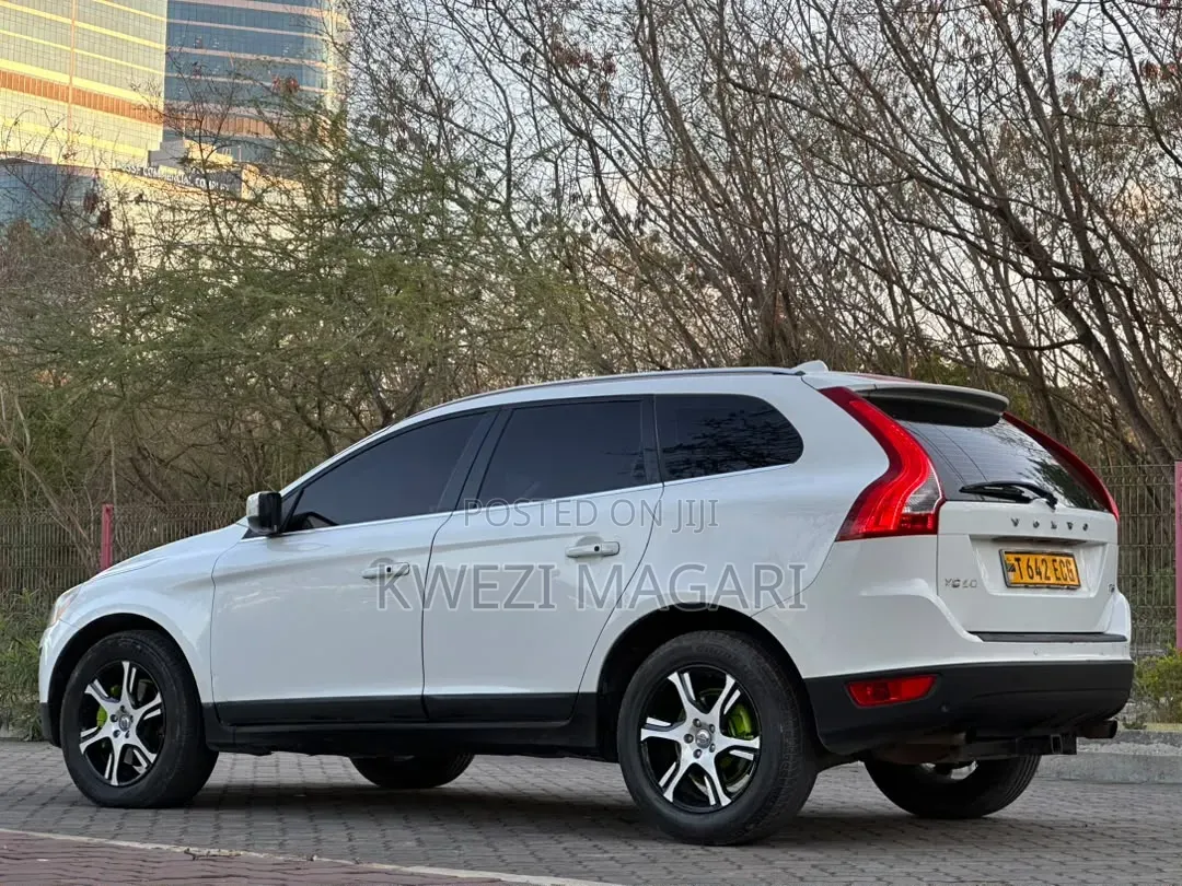 Volvo V50 2012 White