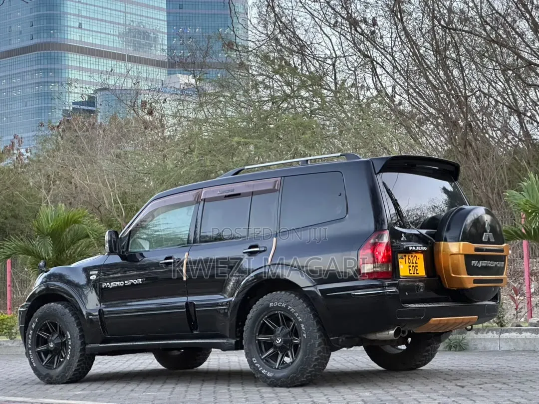 Mitsubishi Pajero Sport 2005 Black