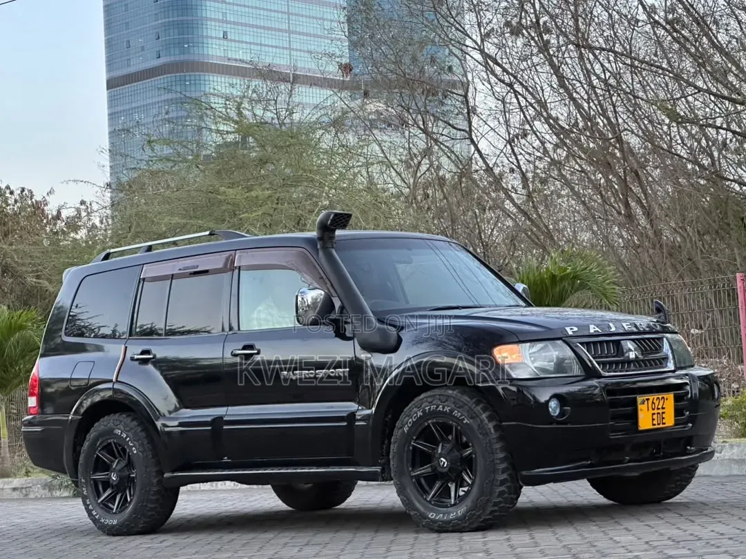 Mitsubishi Pajero Sport 2005 Black