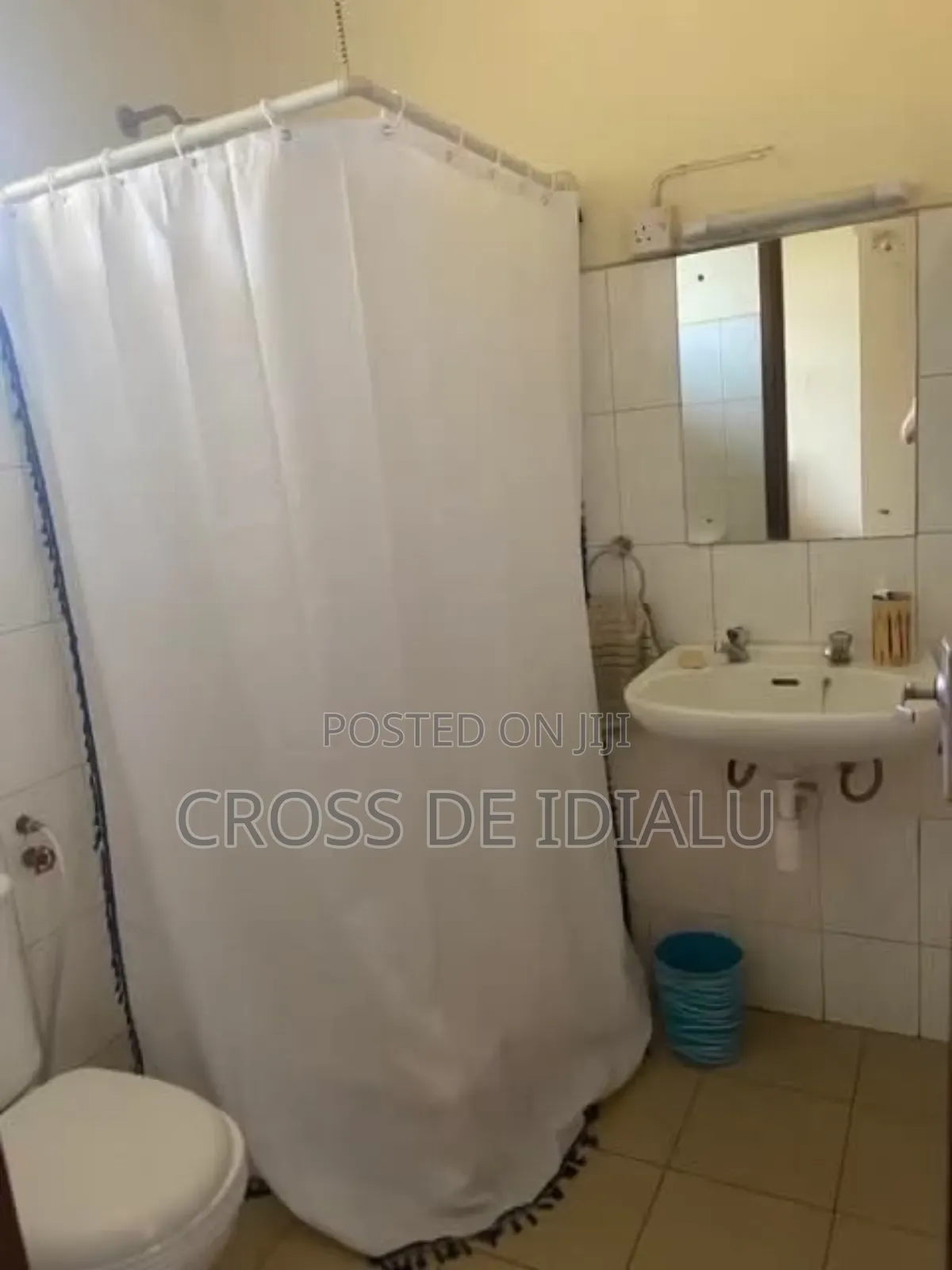 1 Room Serviced Apartment. Internet, Access to Sitting & Dining Room