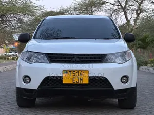 Mitsubishi Outlander 2.4 GLS Automatic 2009 White