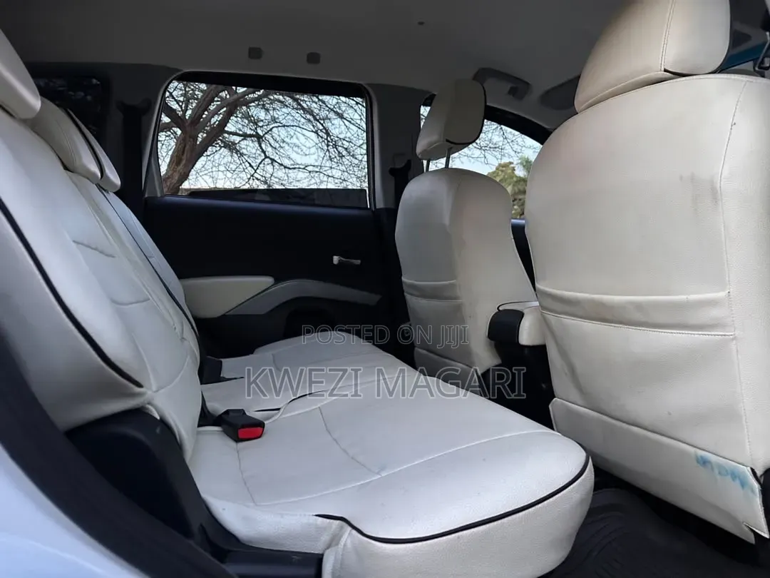 Mitsubishi Outlander 2.4 GLS Automatic 2009 White