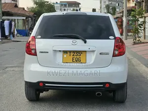 Mazda Verisa 2010 White