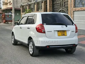 Mazda Verisa 2010 White