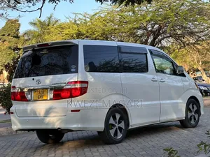 Toyota Alphard 2.4 Petrol AWD 2005 White