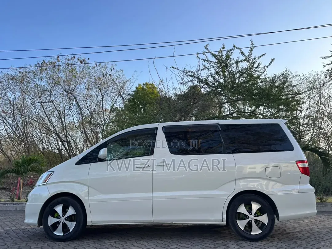 Toyota Alphard 2.4 Petrol AWD 2005 White