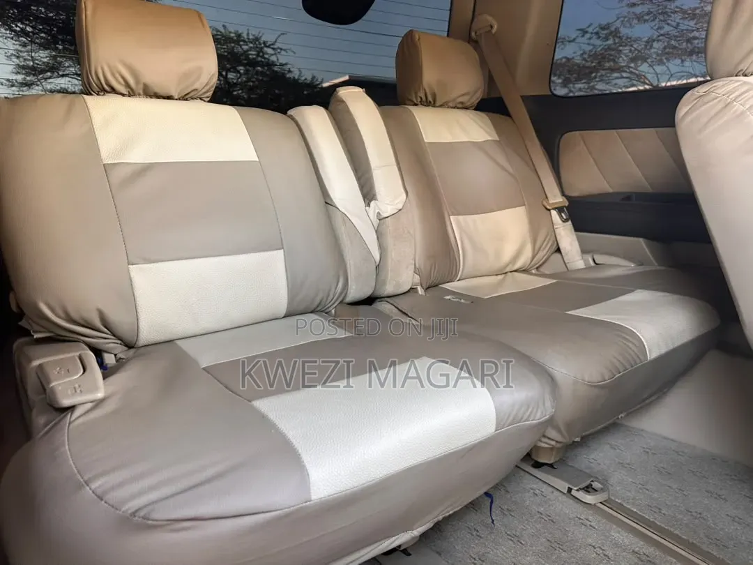 Toyota Alphard 2.4 Petrol AWD 2005 White