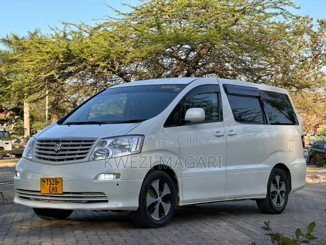 Toyota Alphard 2.4 Petrol AWD 2005 White
