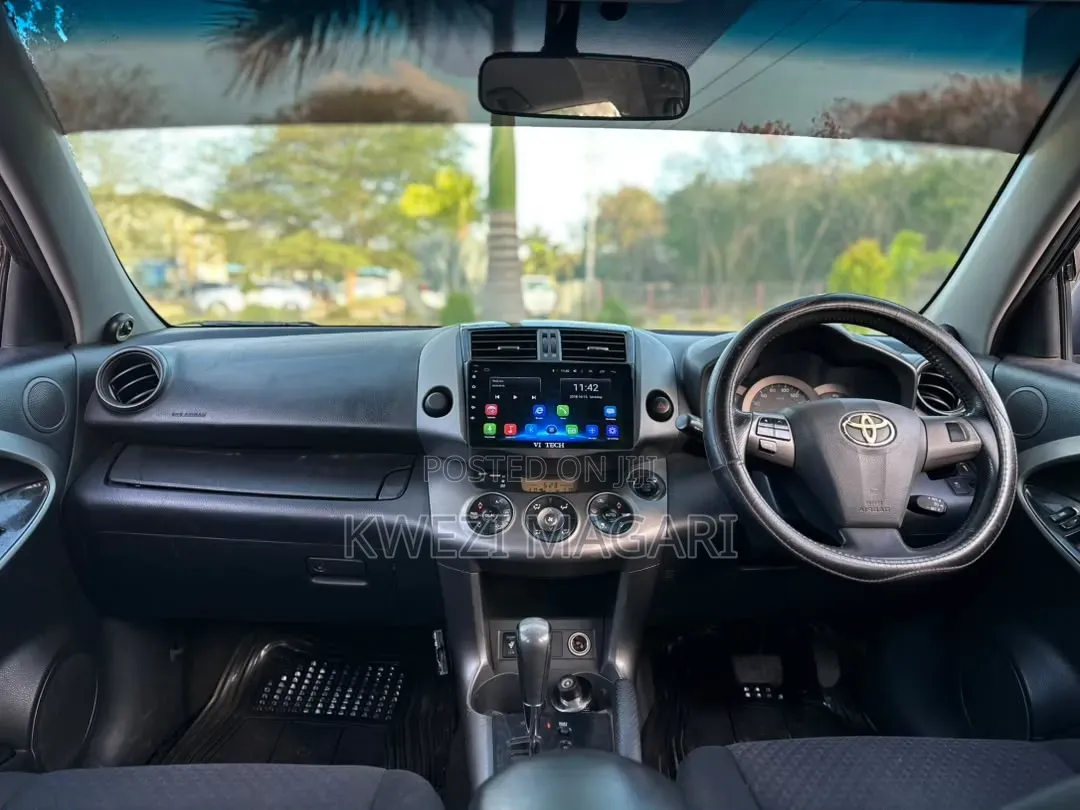 Toyota Vanguard 2011 Black