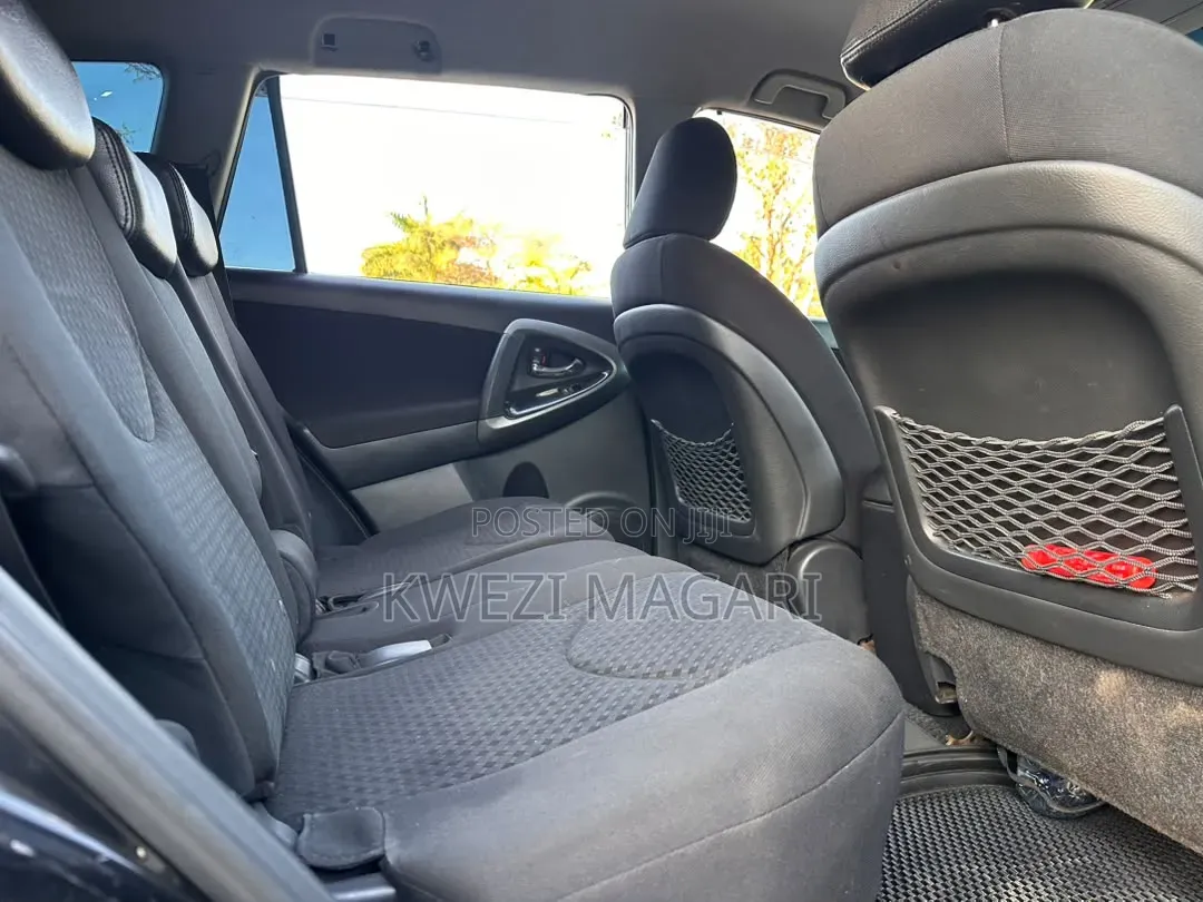 Toyota Vanguard 2011 Black