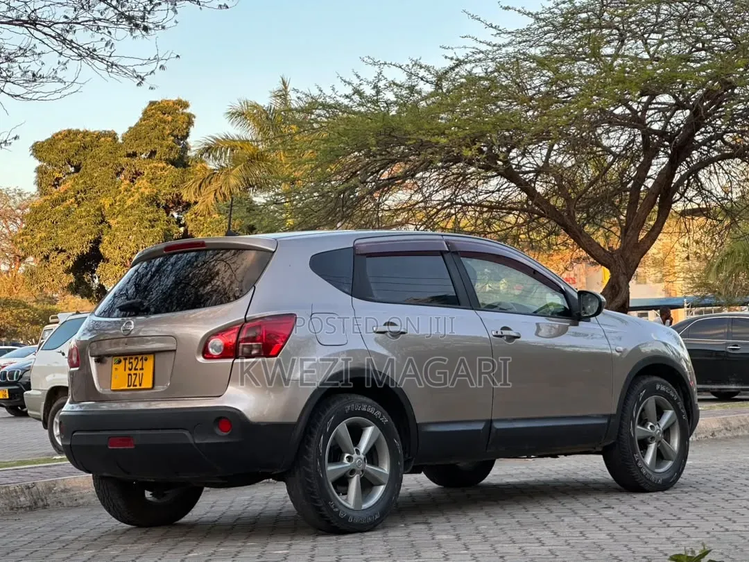 Nissan Dualis 2008 Gold
