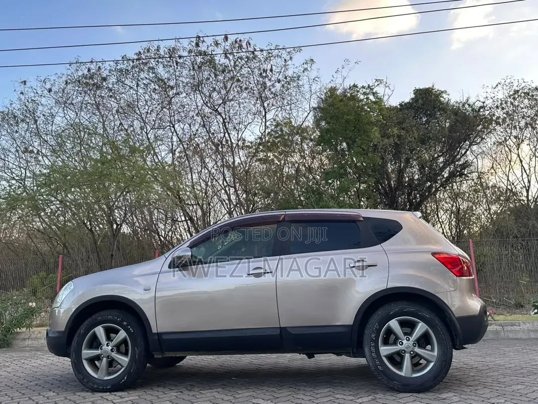 Nissan Dualis 2008 Gold