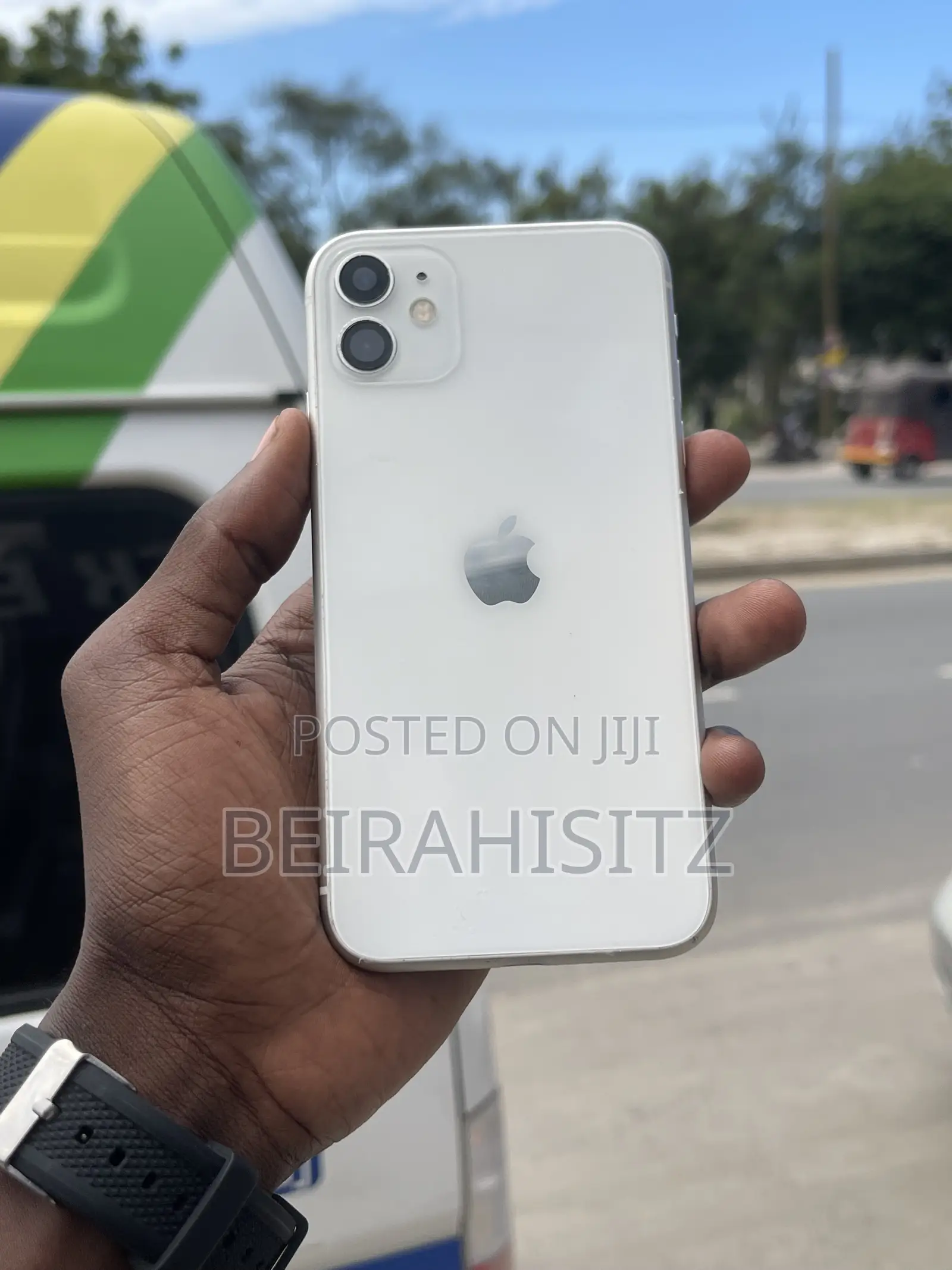 Apple iPhone 11 64 GB White