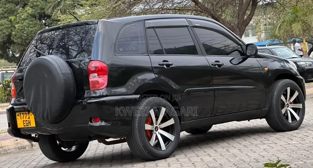 Toyota RAV4 Automatic 2003 Black