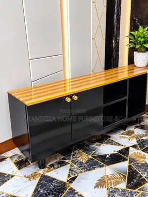 Showcase Ya Multcolored Nzuri Na Imara