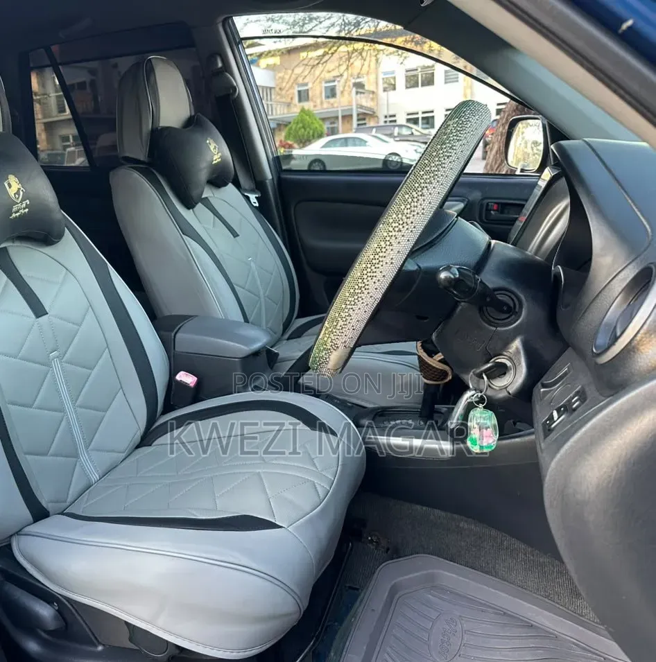 Toyota RAV4 Automatic 2004 Blue