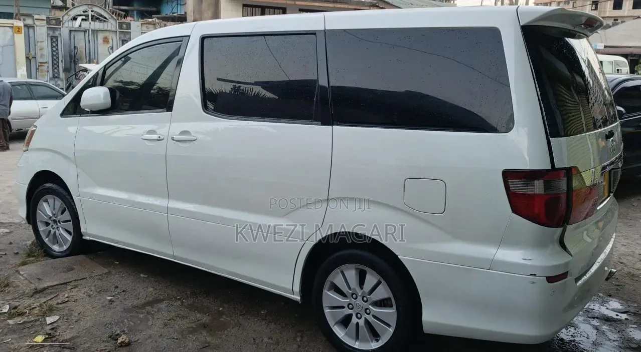 Toyota Alphard 2.4 Petrol AWD 2004 White