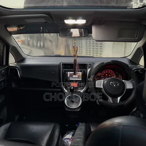 Toyota Ractis 2015 Pearl