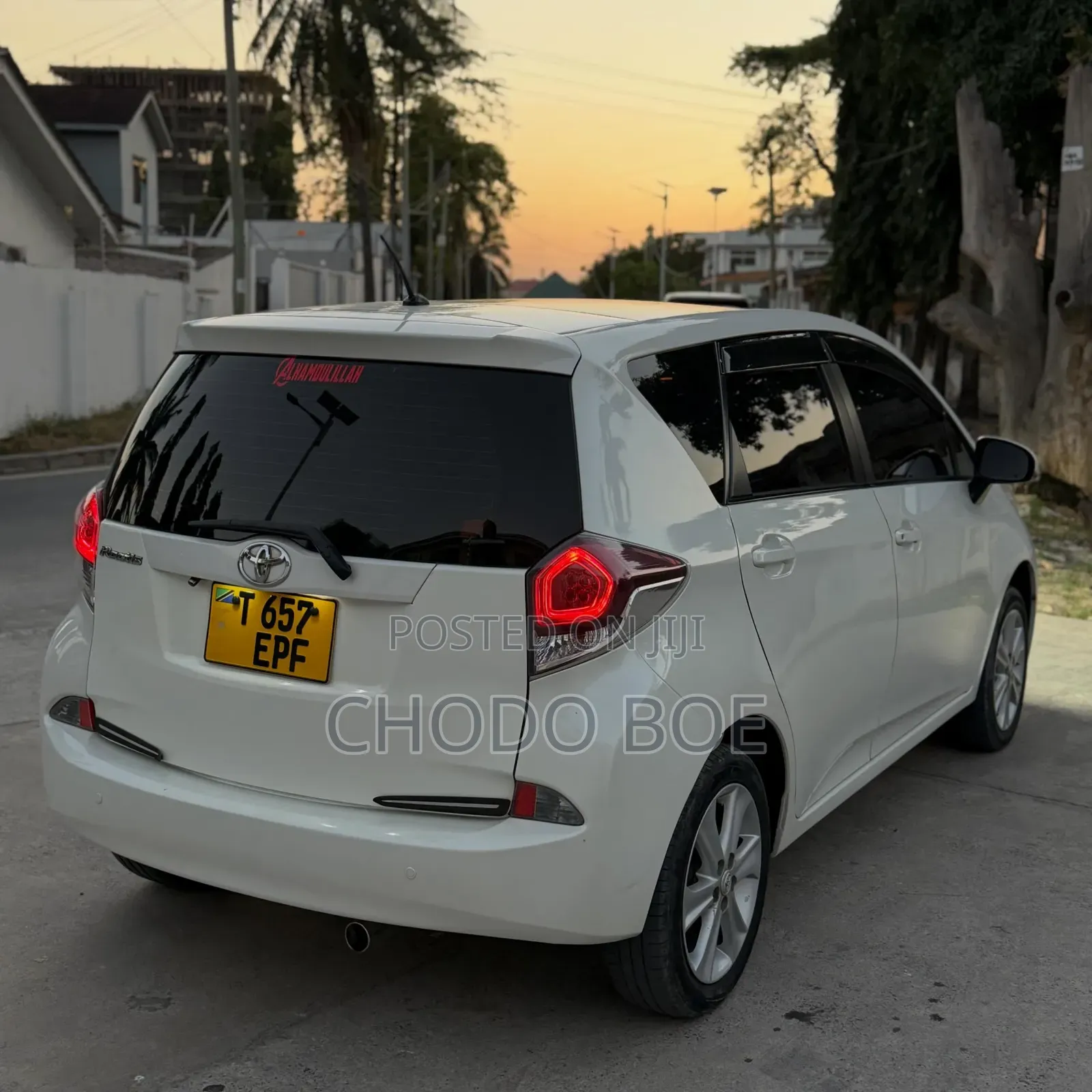 Toyota Ractis 2015 Pearl