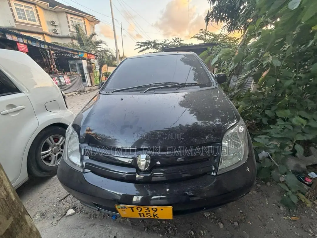Toyota IST 2005 Black