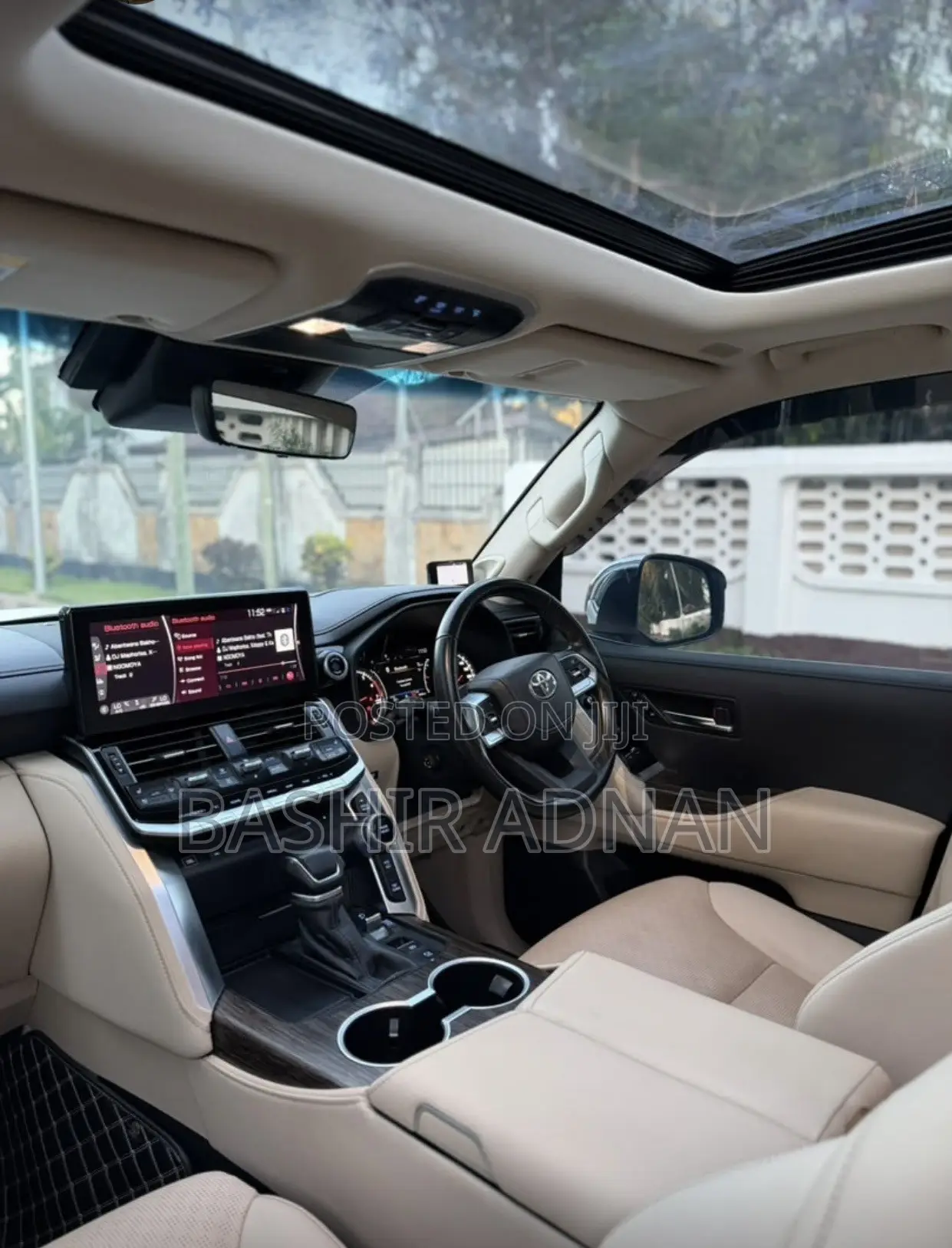 Toyota Land Cruiser LC300 2024 Pearl