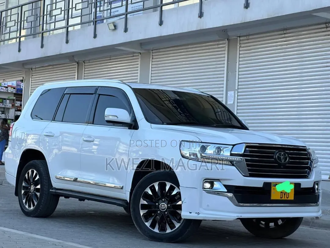 Toyota Land Cruiser 4.5 V8 TD 2017 White