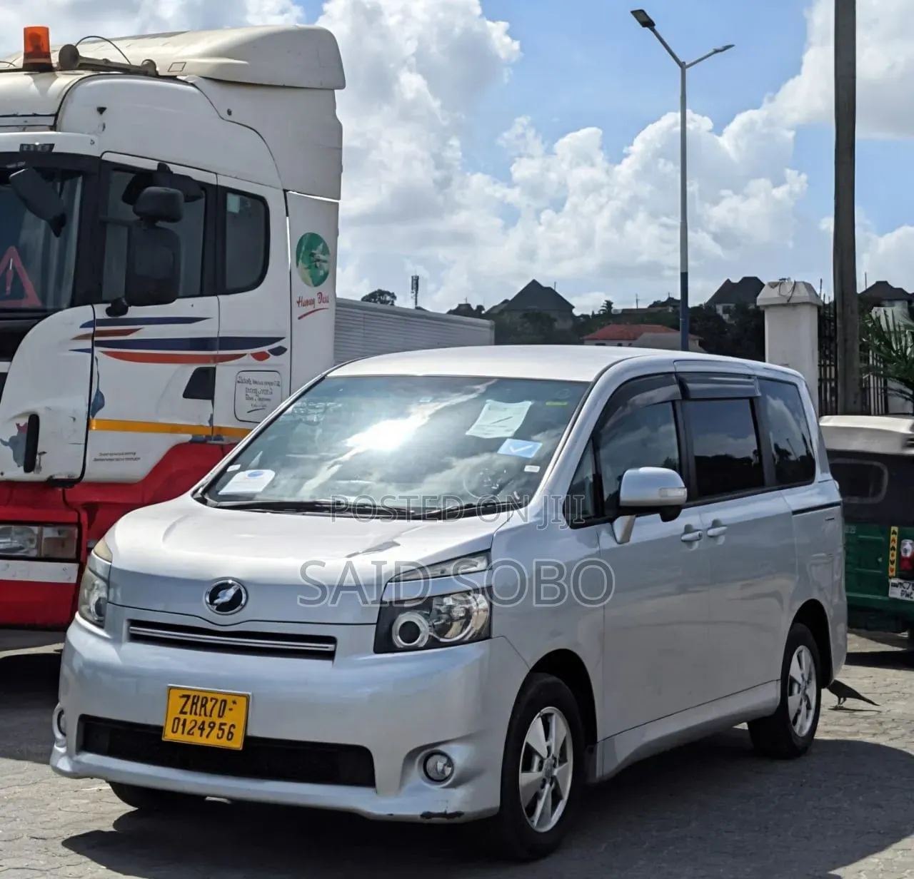 Toyota Voxy 2007 Silver