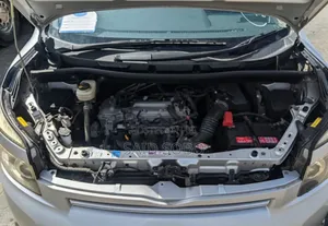 Toyota Voxy 2007 Silver