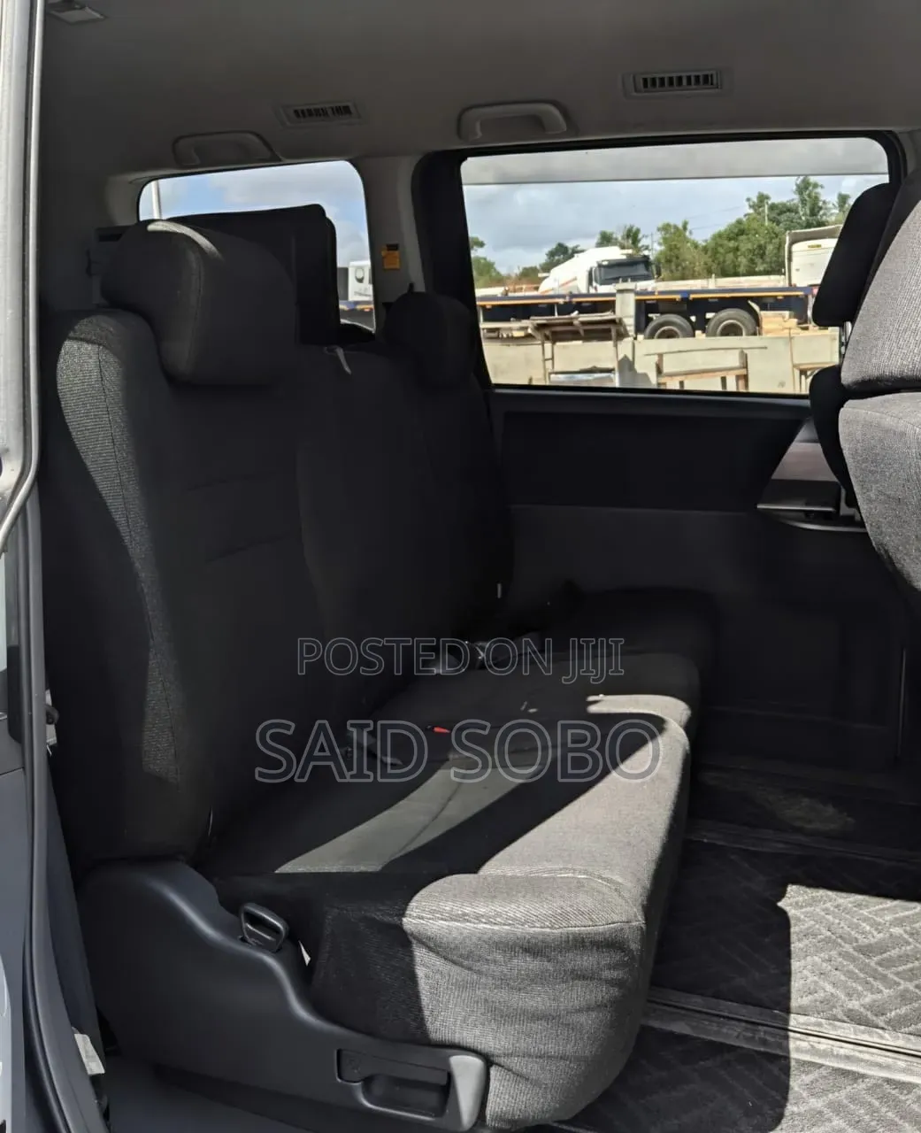 Toyota Voxy 2007 Silver