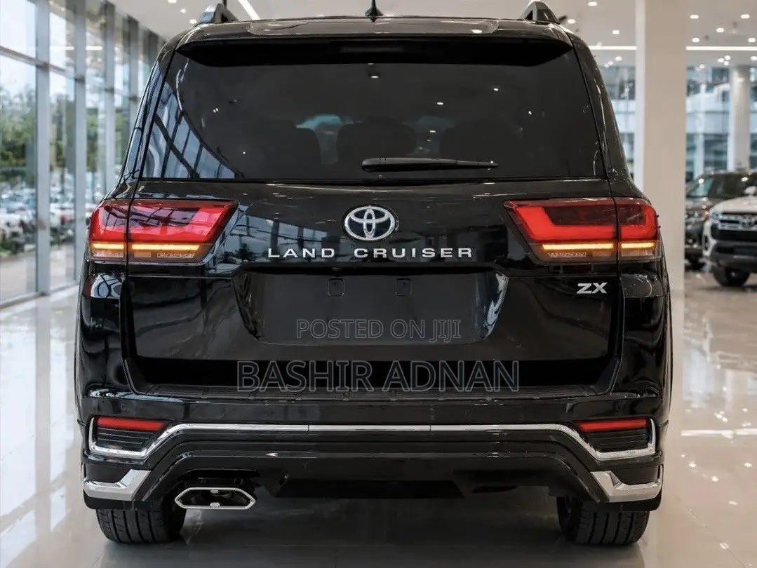 Toyota Land Cruiser LC300 2024 Matt Black