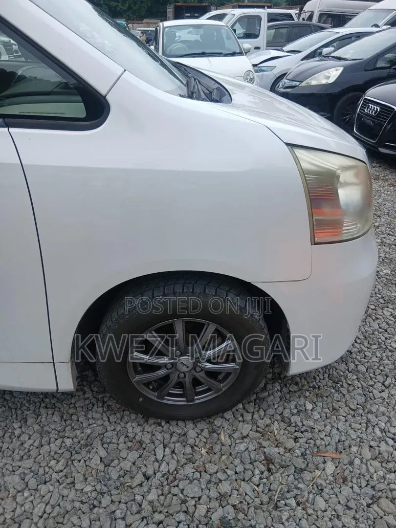 Toyota Noah 2008 White