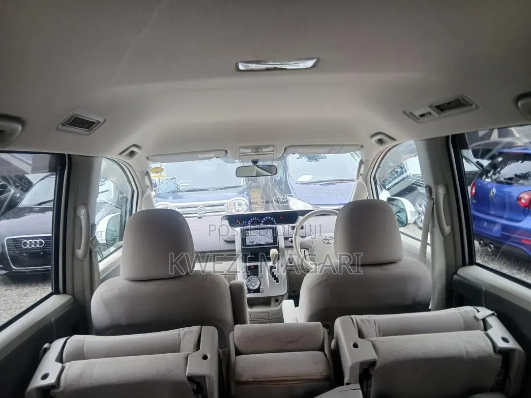 Toyota Noah 2008 White