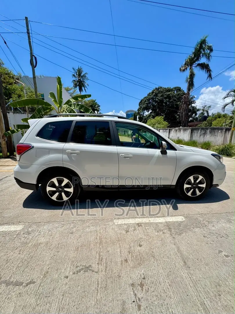 Subaru Forester 2.0XT Premium AWD 2016 White