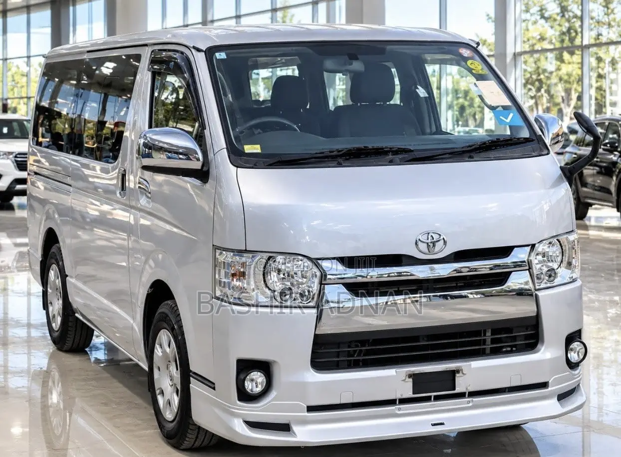Toyota HiAce 2012 Silver
