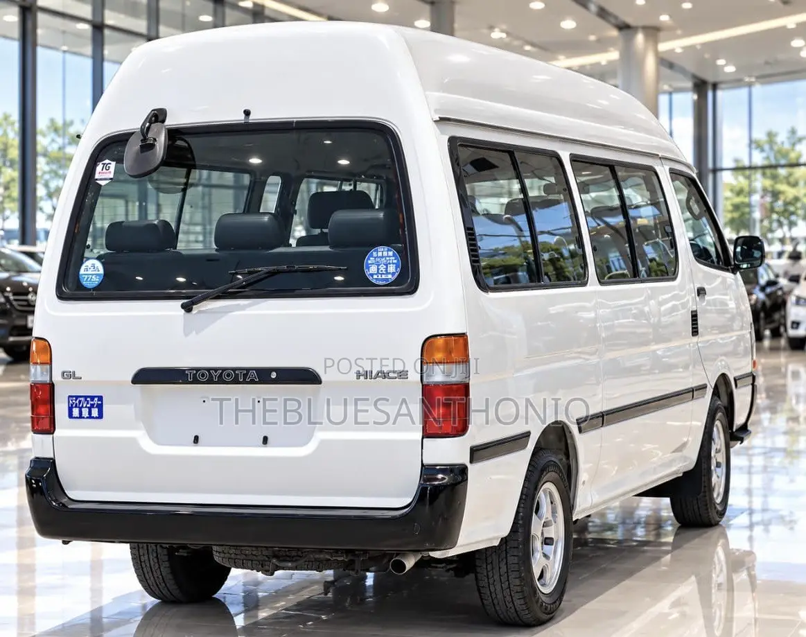 Toyota HiAce 2000 White