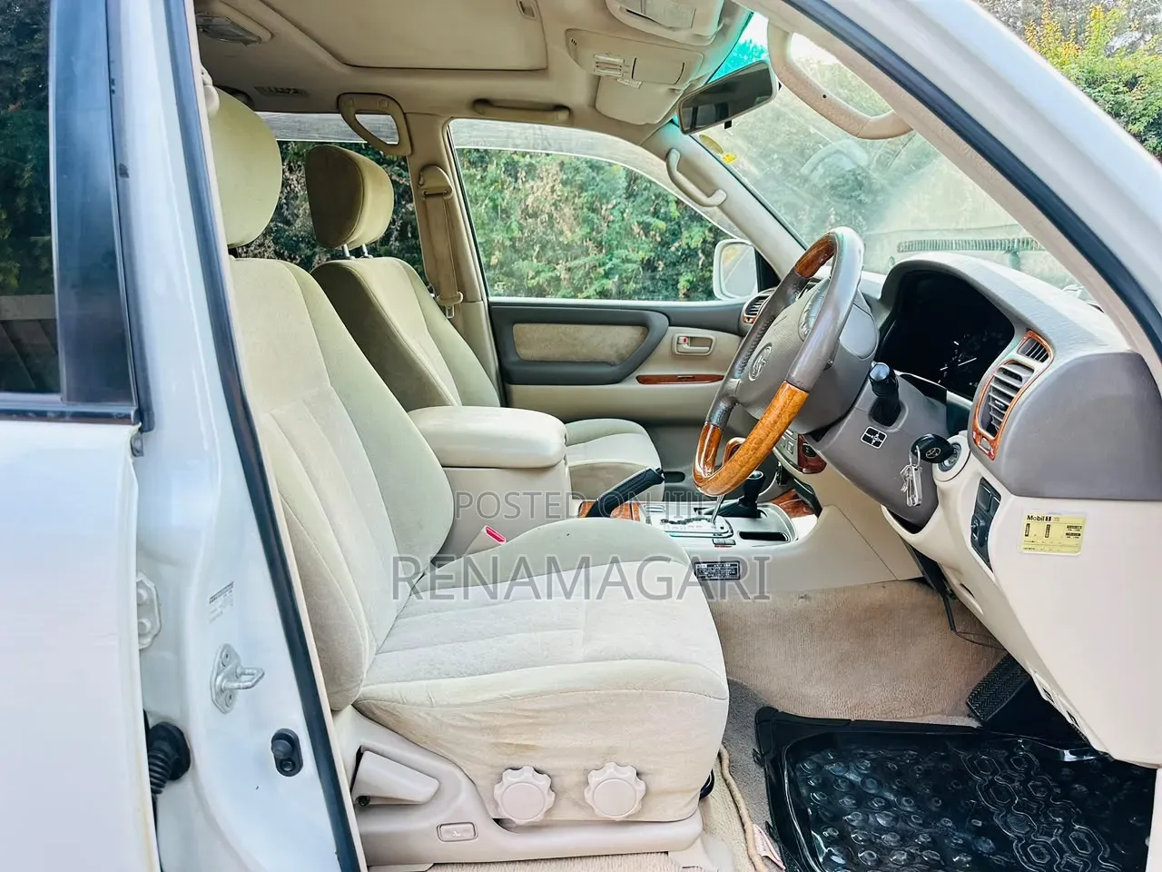 Toyota Land Cruiser 2002 White