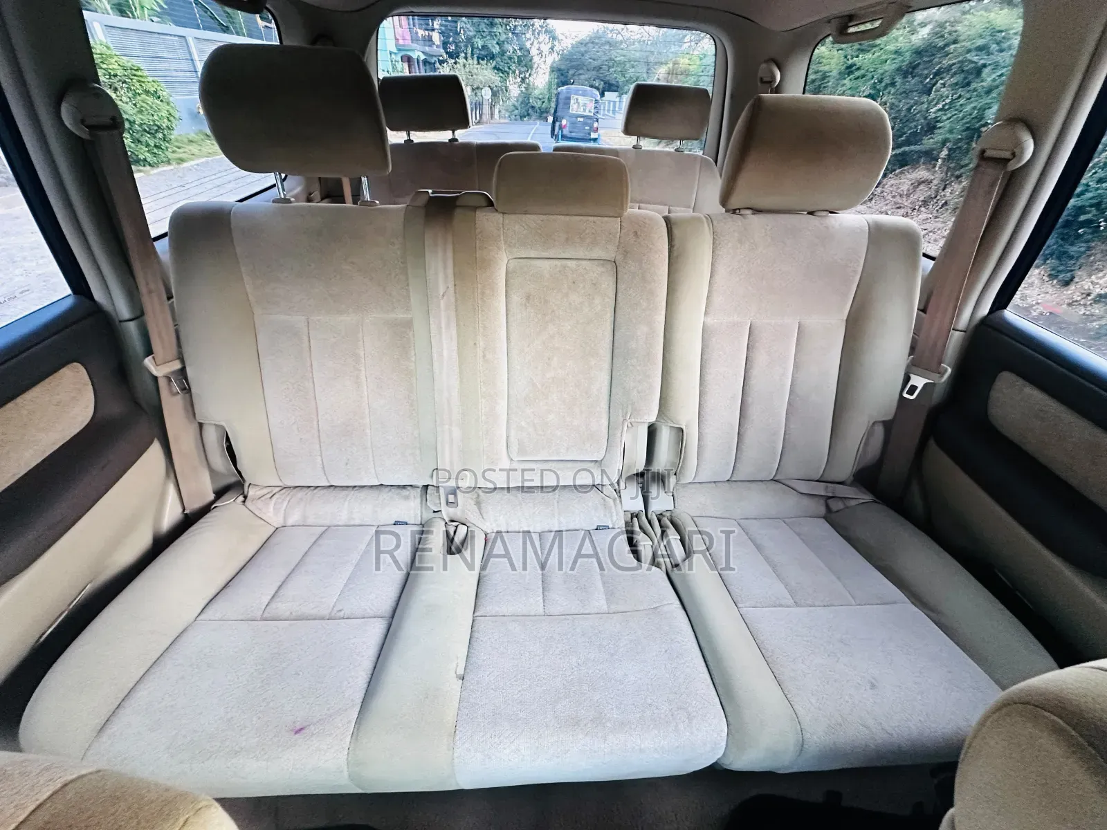 Toyota Land Cruiser 2002 White