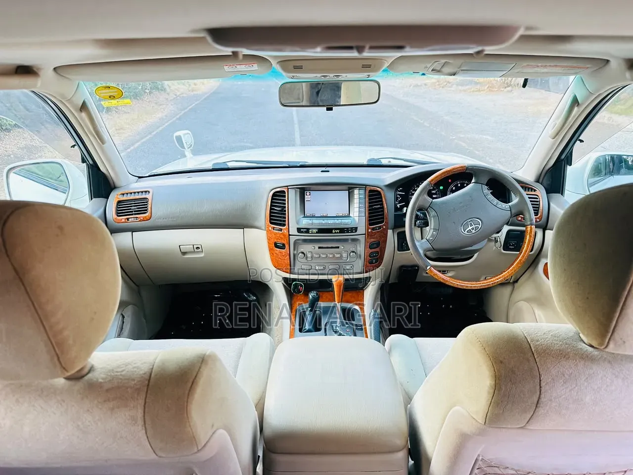 Toyota Land Cruiser 2002 White