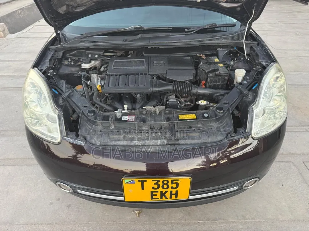 Mazda Verisa 2010 Maroon