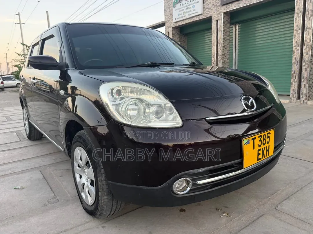 Mazda Verisa 2010 Maroon