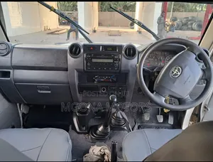 Toyota Land Cruiser 2013 White