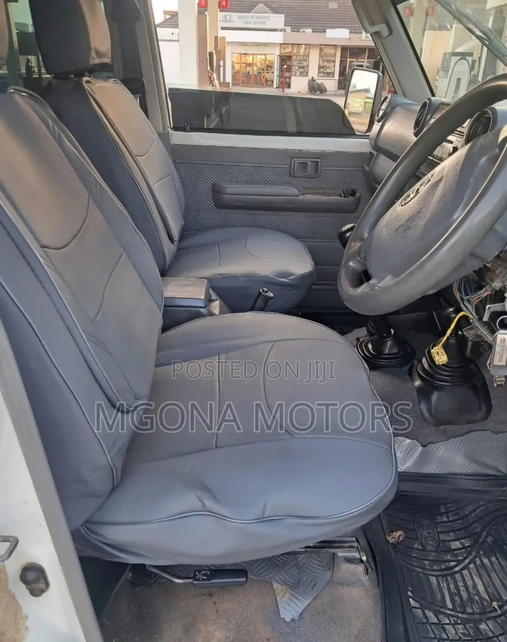 Toyota Land Cruiser 2013 White