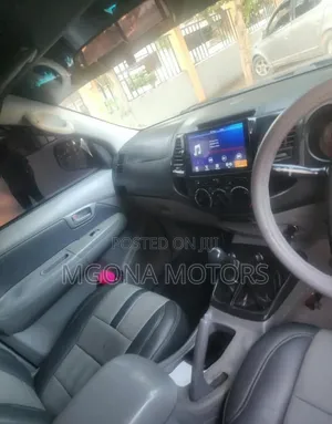 Toyota Hilux 2009 Gray