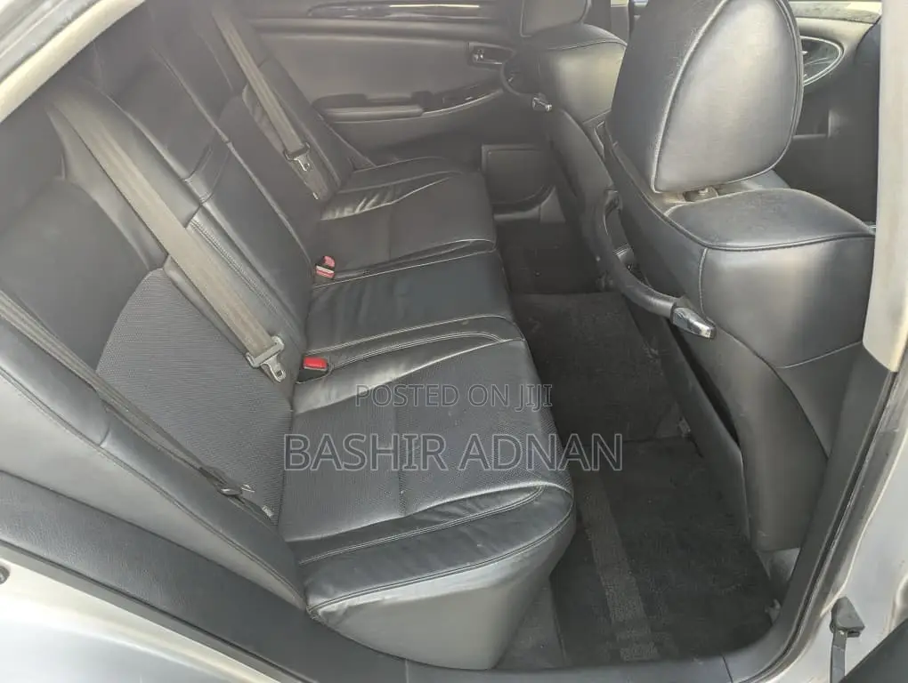 Toyota Crown 2007 Silver