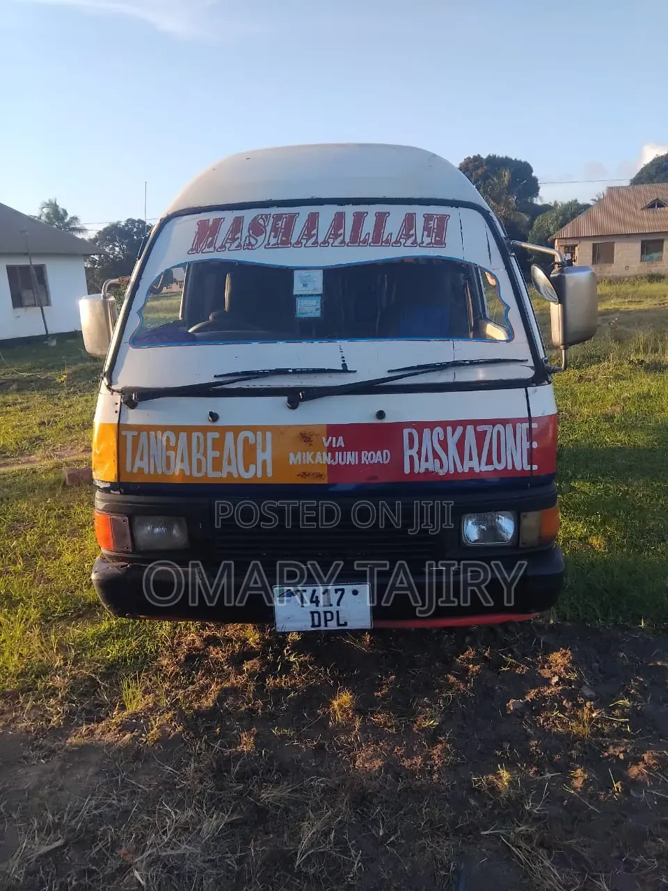 Nissan Caravan (Urvan) 1999 Blue