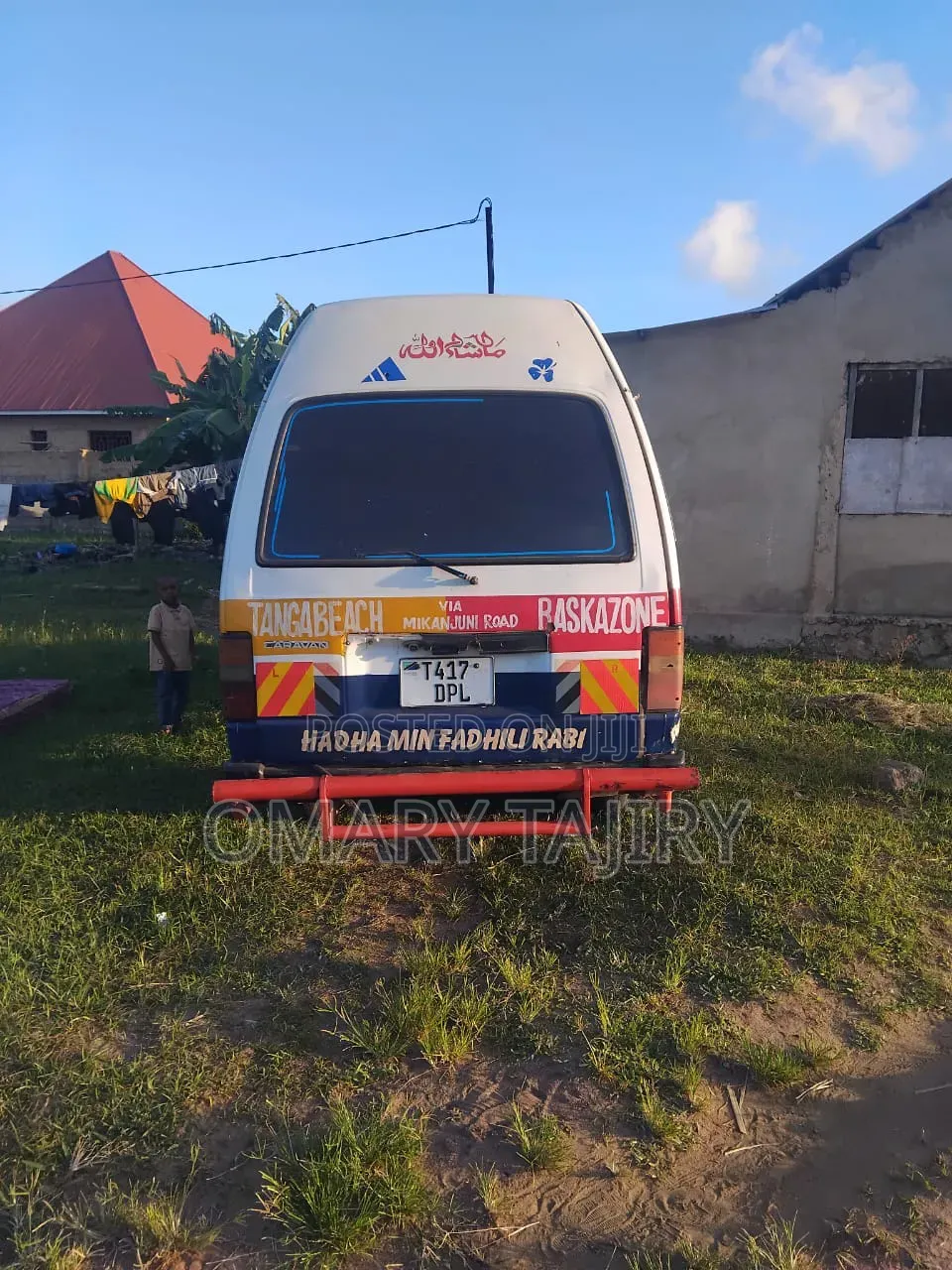 Nissan Caravan (Urvan) 1999 Blue