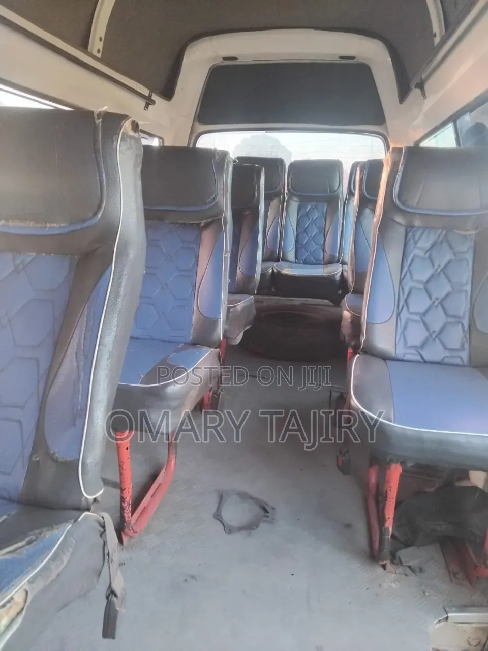 Nissan Caravan (Urvan) 1999 Blue