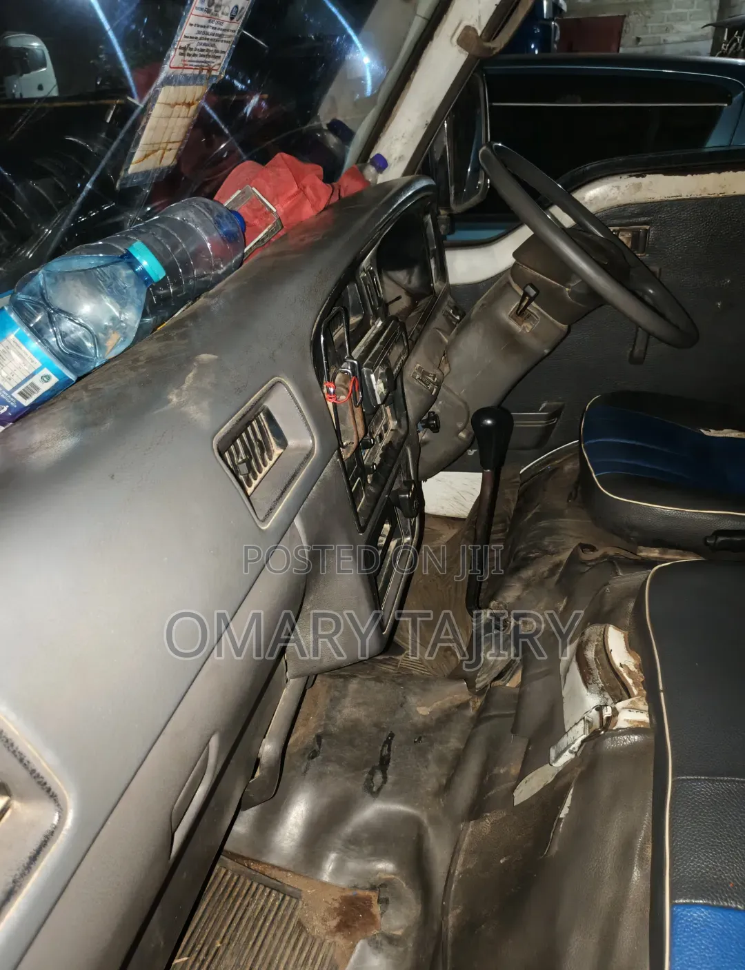 Nissan Caravan (Urvan) 1999 Blue